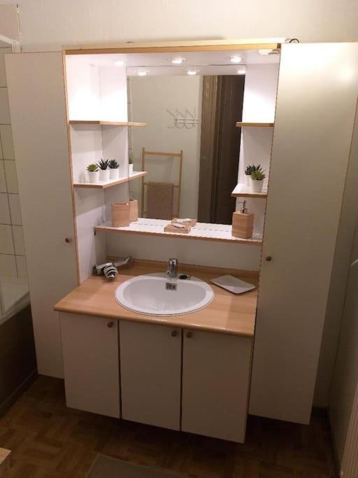 דינאן Appartement The View מראה חיצוני תמונה